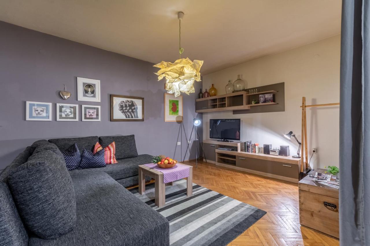 Apartment Lota With Heated Pool On Top Location Supetar Exteriér fotografie