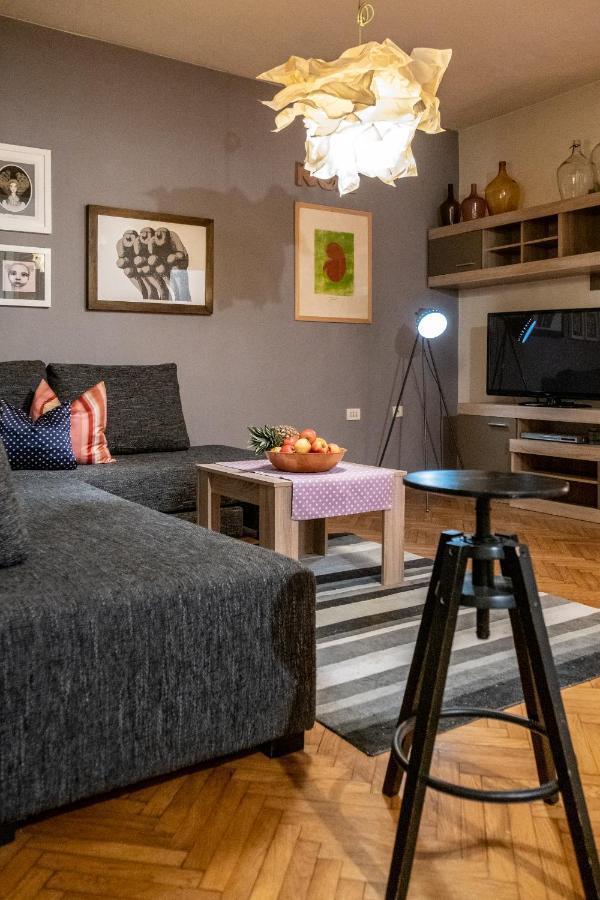 Apartment Lota With Heated Pool On Top Location Supetar Exteriér fotografie